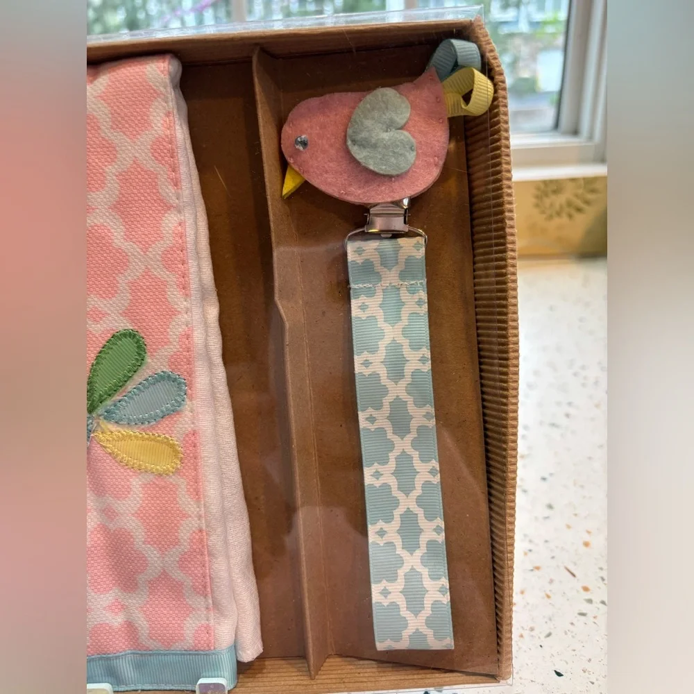 Mud Pie Little Chick Baby‎ Set Burp Cloth & Pacy Clip Pair Gift Box Set
